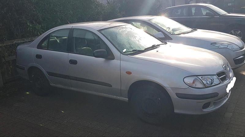 Gebraucht Nissan Almera 90 PS (66 kW) 2001 Silber Limousine