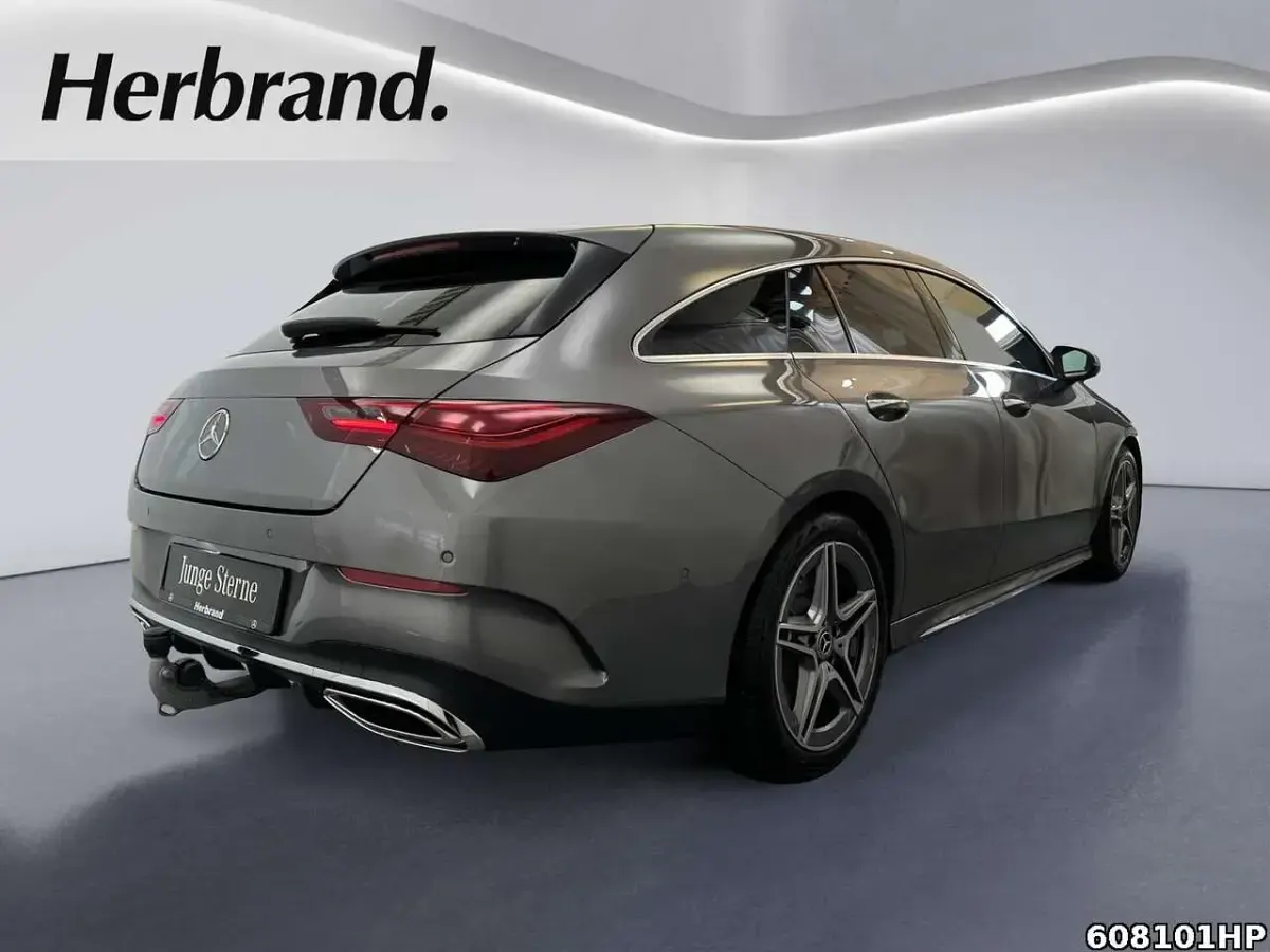 Gebraucht Mercedes CLA250 AMG 224 PS (164 kW) 2025 Metalliclack mountaingrau Limousine
