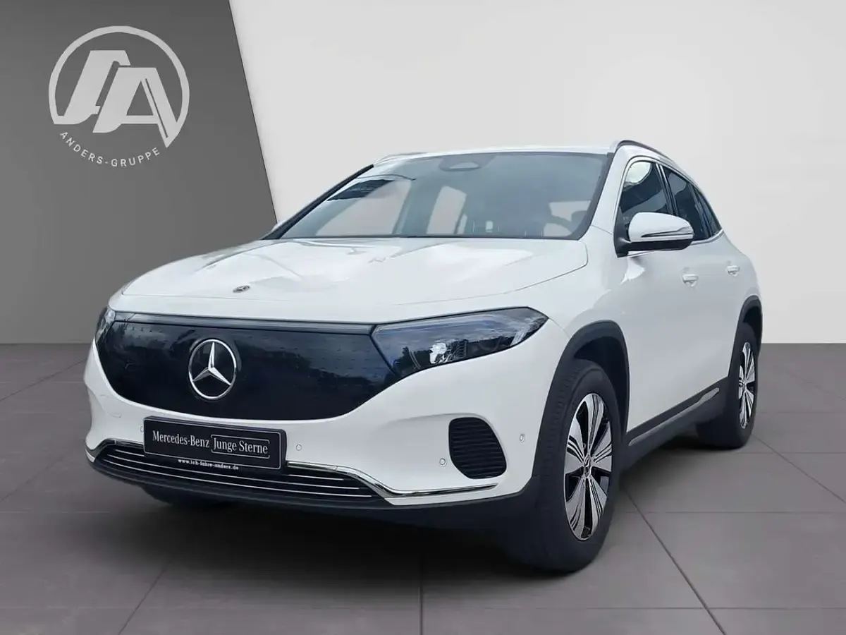 Gebraucht Mercedes EQA250 Progressive 139 kW (190 PS) 2025 Polarweiss SUV