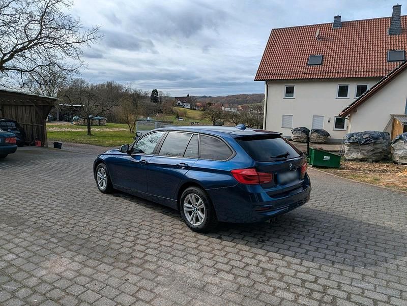 Gebraucht BMW 320 184 PS (135 kW) 2016 Blau Kombi
