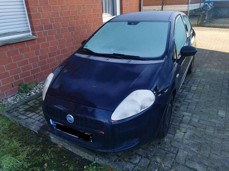 Schwarz Gebraucht 2009 Fiat Punto Kleinwagen | 900 € (Superpreis) - Bild 1/4