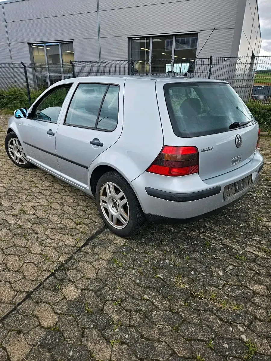 Gebraucht VW Golf IV 75 PS (55 kW) 2001 Silber Limousine