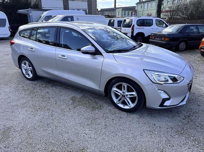 Gebraucht Ford Focus Titanium 150 PS (110 kW) 2019 Polarsilber metallic Kombi