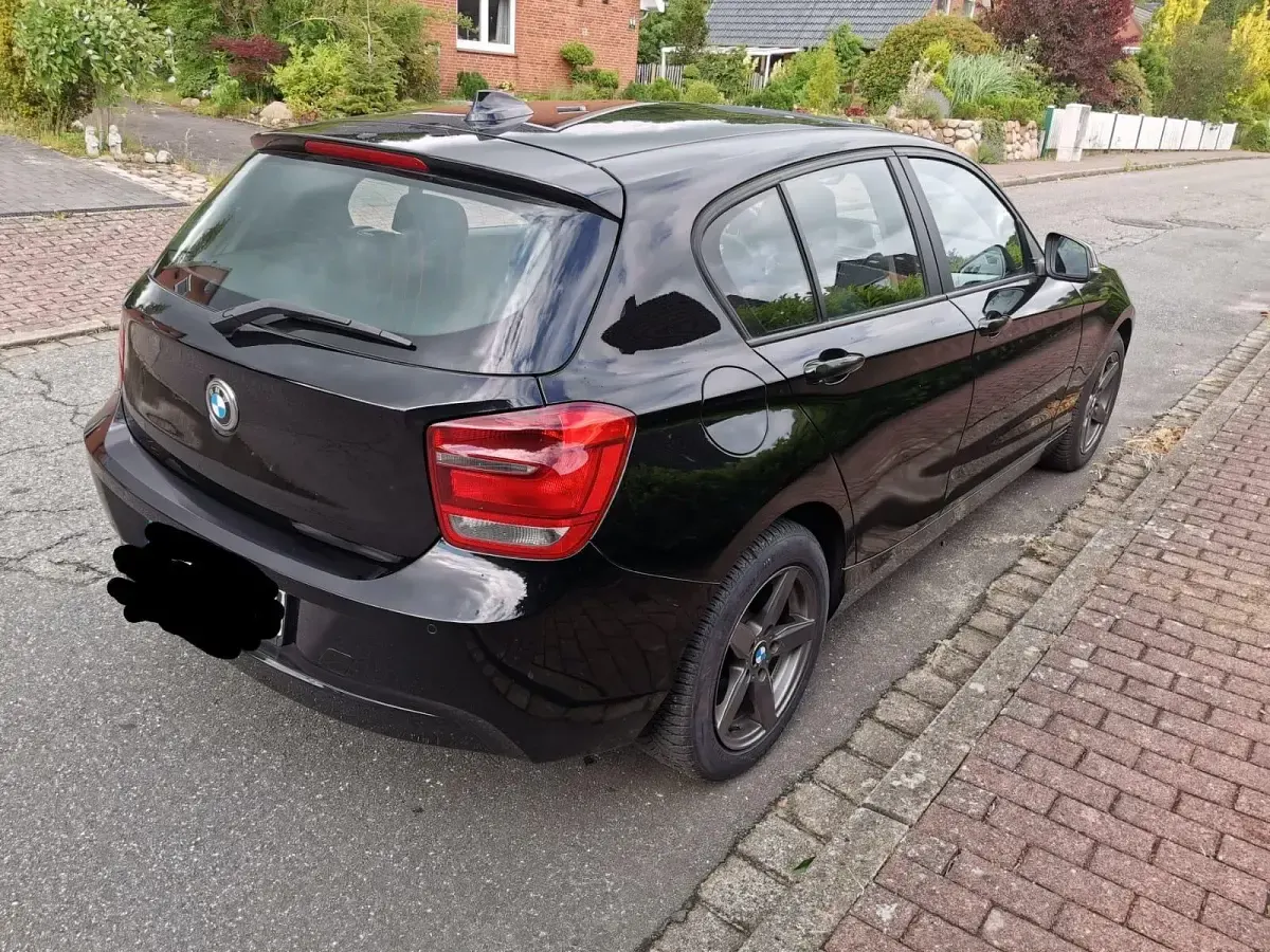 Gebraucht BMW 116 116 PS (85 kW) 2012 Schwarz Kleinwagen
