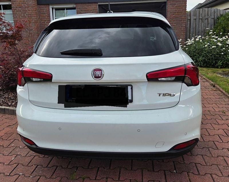 Gebraucht Fiat Tipo Easy 95 PS (69 kW) 2017 Weiß Limousine