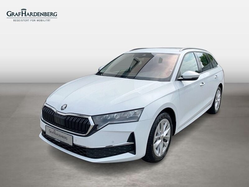 Weiß Gebraucht 2024 Skoda Octavia Selection Kombi | 31.510 € (Fairer Preis) - Bild 1/4