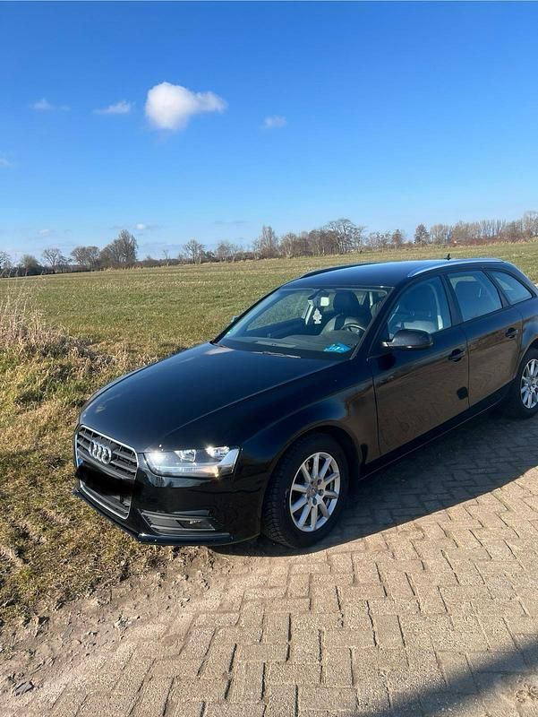 Gebraucht Audi A4 150 PS (110 kW) 2013 Schwarz Kombi