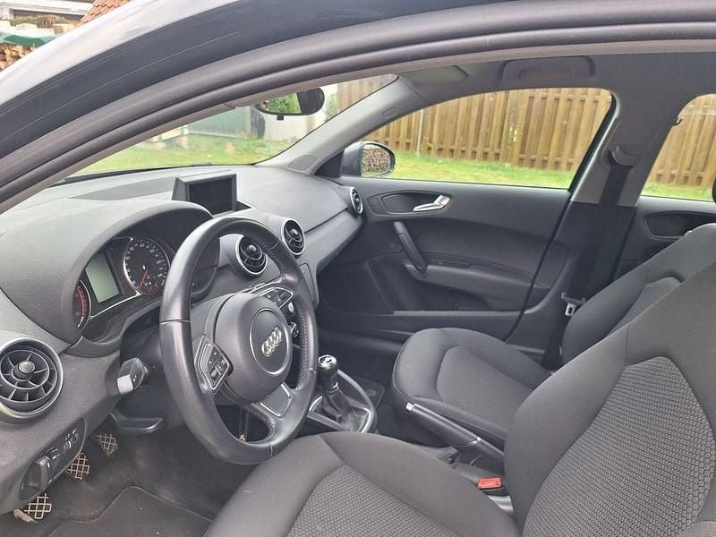 Gebraucht 2013 Audi A1 Sportback Attraction Kleinwagen | 8.000 € (Fairer Preis) - Bild 1/4
