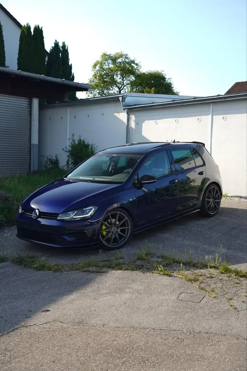Second-hand VW Golf VII R-line 125 CP (91 kW) 2017 Albastru Berlinǎ