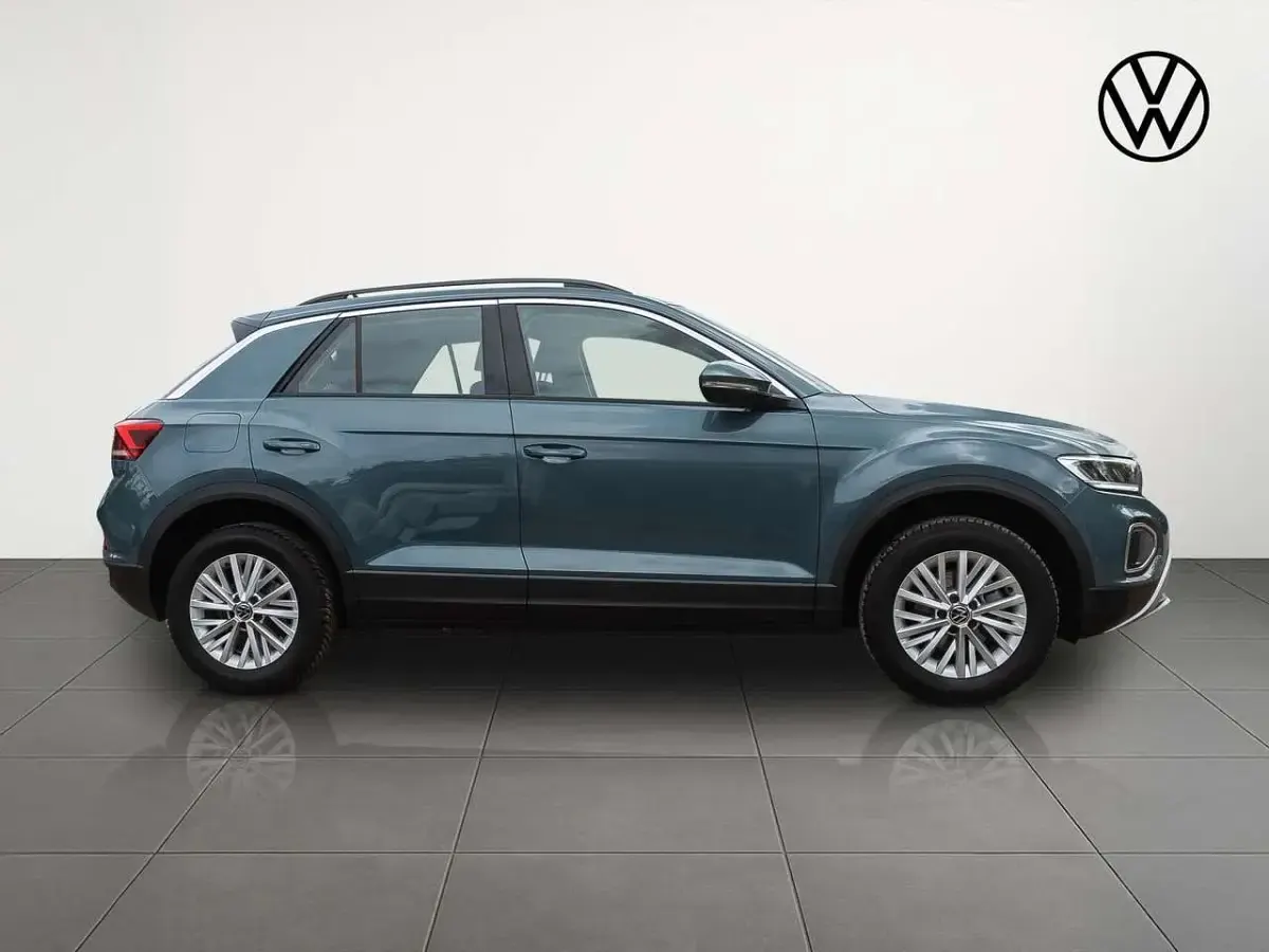 Gebraucht VW T-Roc Life 150 PS (110 kW) 2025 Petroleum blue metallic SUV