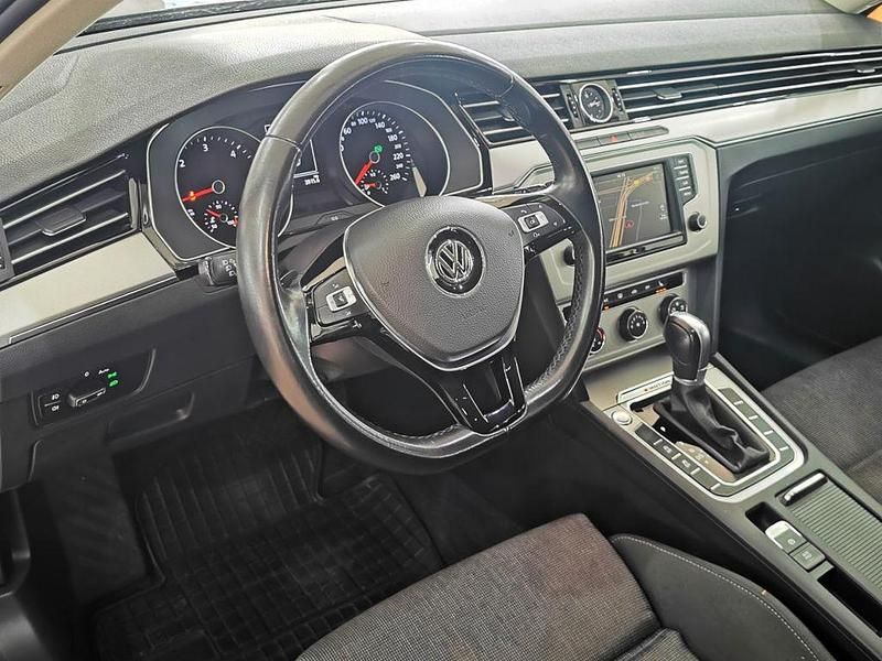 Gebraucht VW Passat 190 PS (139 kW) 2015 Silber Kombi