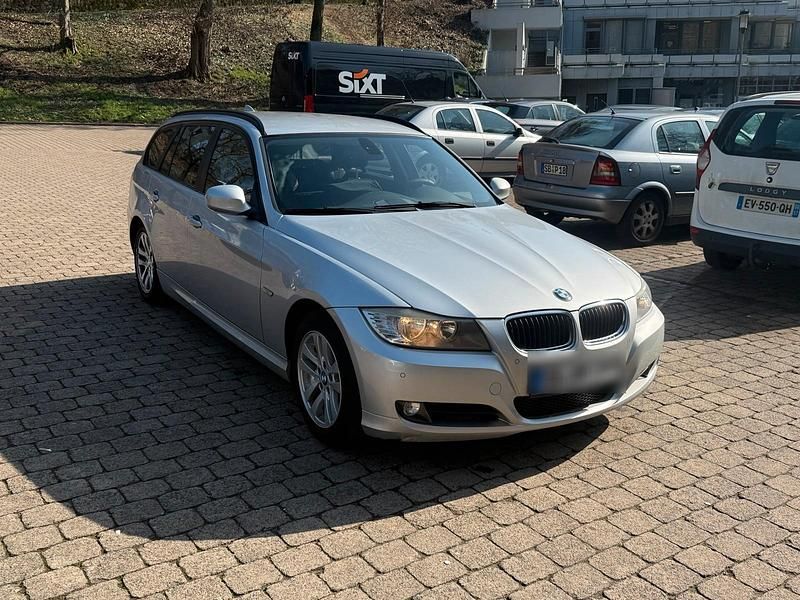 Gebraucht BMW 316 116 PS (85 kW) 2010 Silber Kombi