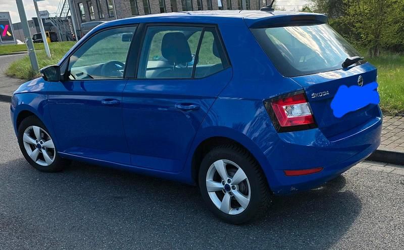 Gebraucht Skoda Fabia 75 PS (55 kW) 2018 Blau Kleinwagen