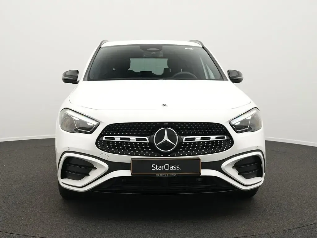Gebraucht Mercedes GLA200 AMG line 150 PS (110 kW) 2025 Weiß SUV