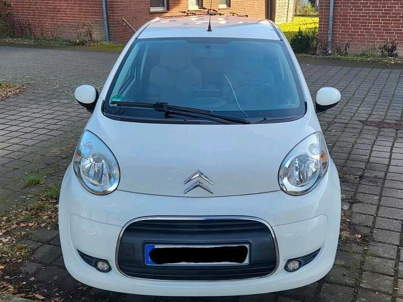 Weiß Gebraucht 2010 Citroën C1 Kleinwagen | 3.000 € (Guter Preis) - Bild 1/4