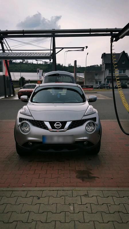 Grau Gebraucht 2017 Nissan Juke SUV | 10.200 € (Fairer Preis) - Bild 1/4