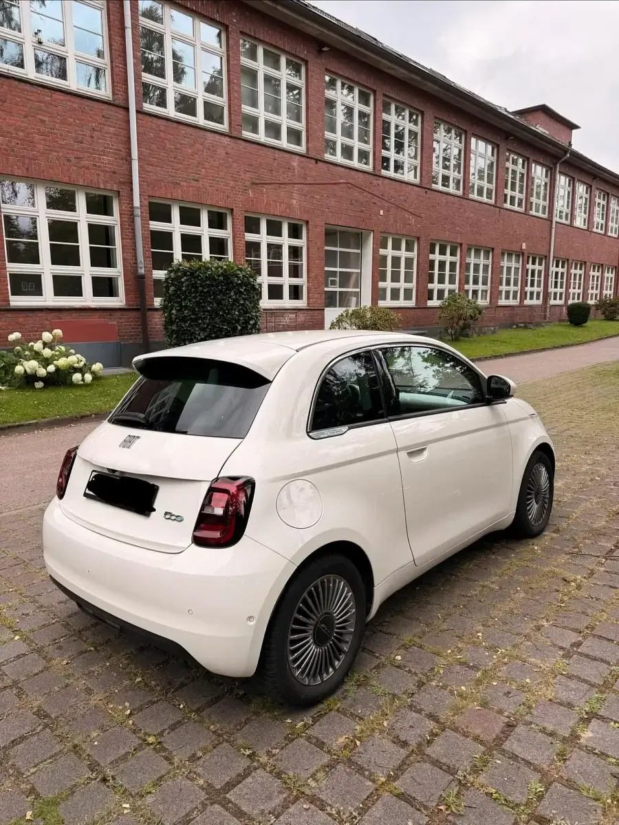 Gebraucht Fiat 500e 86 kW (118 PS) 2023 Weiß Kleinwagen