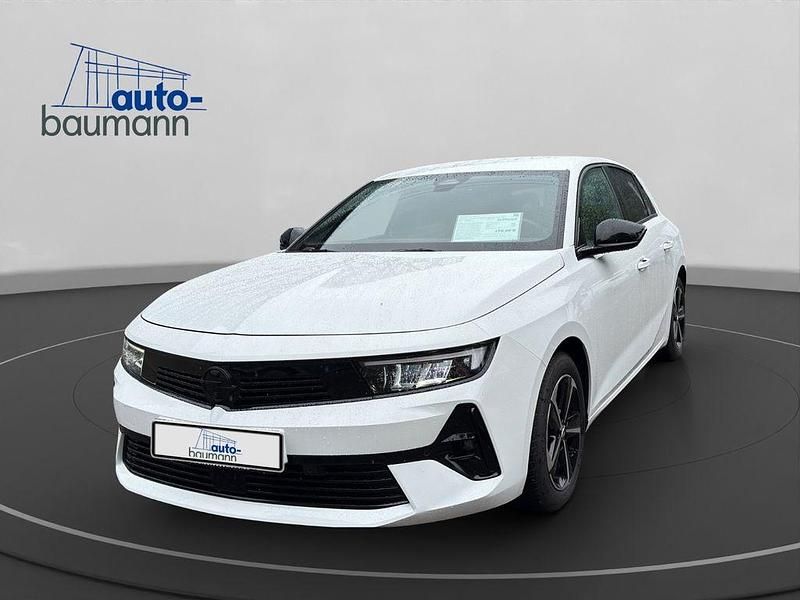 Weiß Gebraucht 2024 Opel Astra Limousine | 24.690 € (Guter Preis) - Bild 1/3