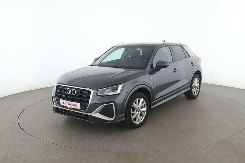 Grau Gebraucht 2021 Audi Q2 S-Line SUV | 25.600 € (Fairer Preis) - Bild 1/3