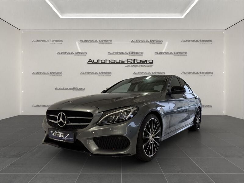 Grau Gebraucht 2018 Mercedes C200 AMG Limousine | 29.890 € (Fairer Preis) - Bild 1/4
