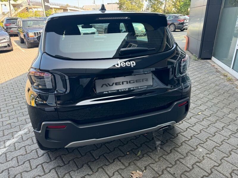 Neu Jeep Avenger Altitude 101 PS (74 kW) 2025 Schwarz SUV