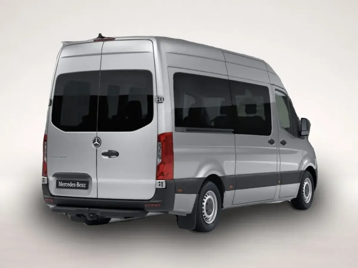 Gebraucht Mercedes Sprinter 170 PS (125 kW) 2023 Silber Van