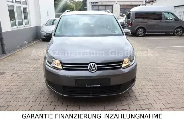 Gebraucht VW Touran Trendline 120 PS (88 kW) 2010 Grau Van / Kleinbus