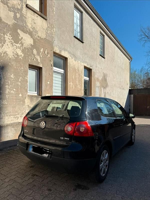 Gebraucht VW Golf V 104 PS (76 kW) 2004 Schwarz Kleinwagen