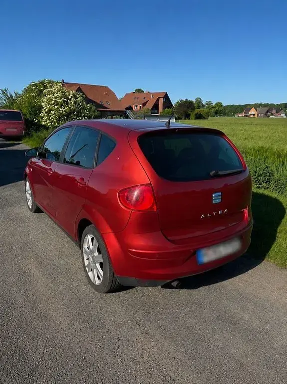 Gebraucht Seat Altea 105 PS (77 kW) 2009 Rot Van / Kleinbus