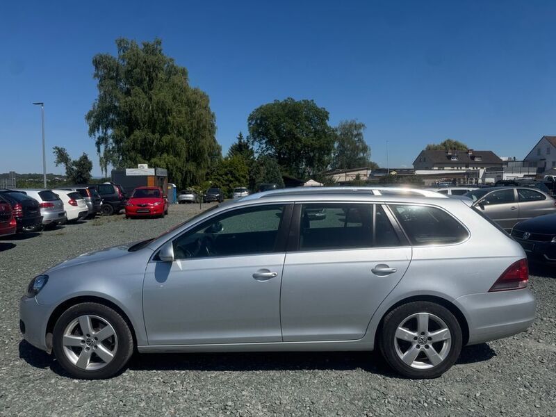 Silber Gebraucht 2011 VW Golf VI Comfortline Kombi | 7.250 € (Fairer Preis) - Bild 1/4