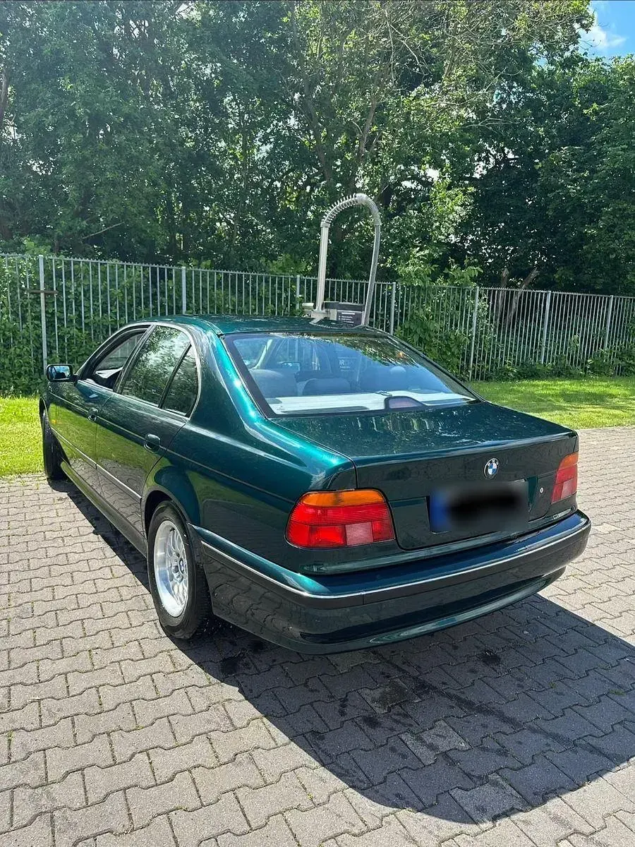 Gebraucht BMW 520 150 PS (110 kW) 1998 Grün Limousine