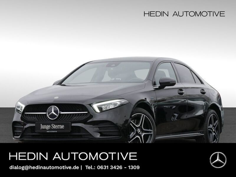 Schwarz Gebraucht 2021 Mercedes A250 AMG Limousine | 26.790 € (Etwas zu teuer) - Bild 1/4