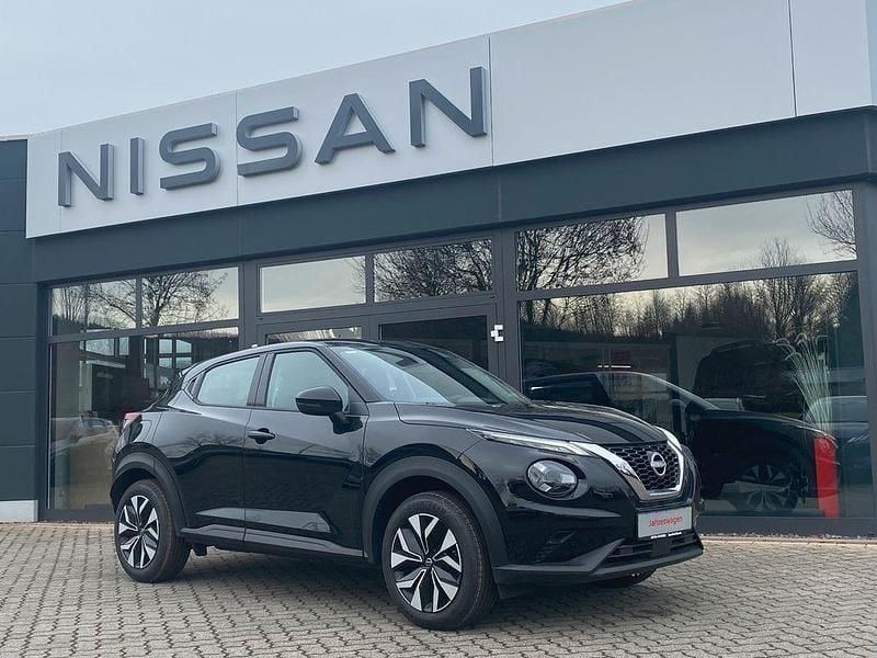 Gebraucht Nissan Juke Acenta 114 PS (83 kW) 2024 Schwarz SUV