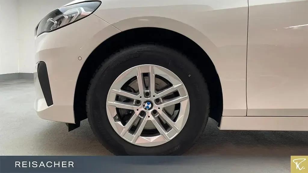 Gebraucht BMW 218 Active Tourer 136 PS (100 kW) 2023 Weiß Van / Kleinbus