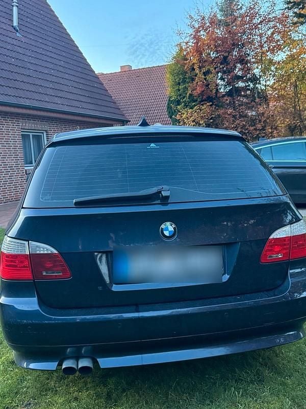 Gebraucht BMW 525 197 PS (144 kW) 2009 Blau Kombi