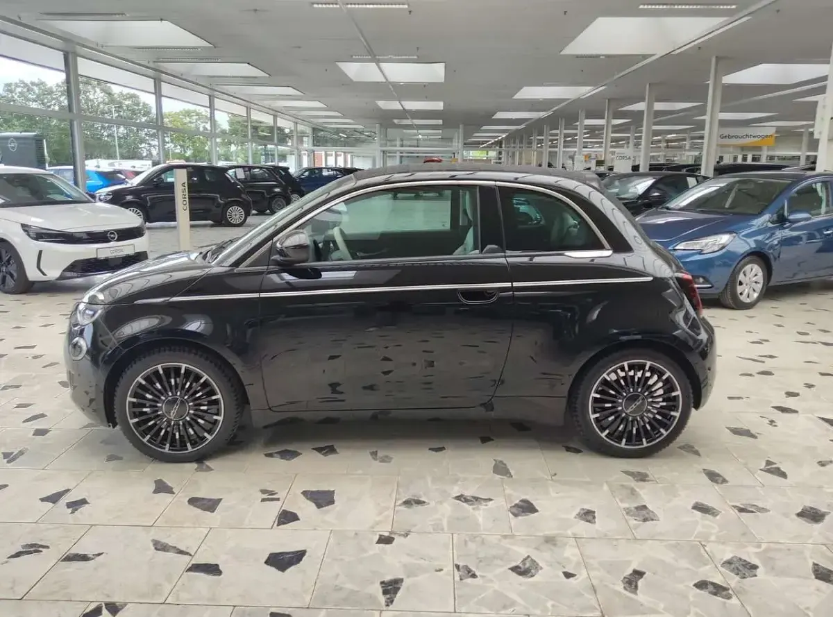 Gebraucht Fiat 500e La Prima 69 kW (95 PS) 2022 Schwarz Cabrio