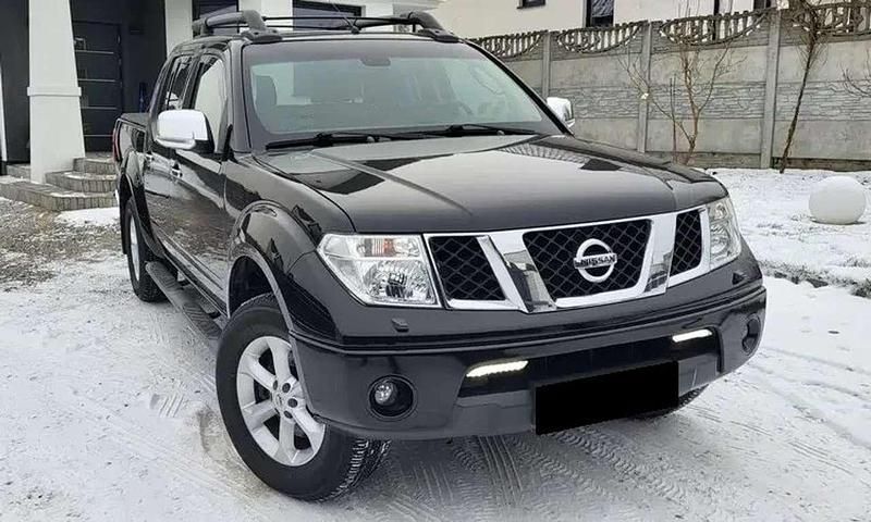 Schwarz Gebraucht 2009 Nissan Navara Platinum Abholung | 12.000 € (Fairer Preis) - Bild 1/4