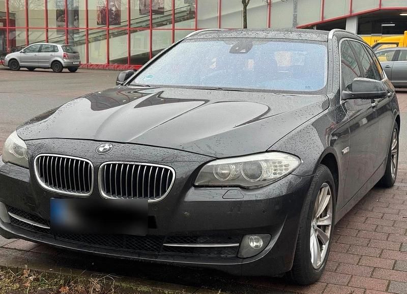 Gebraucht BMW 525 204 PS (150 kW) 2010 Schwarz Kombi