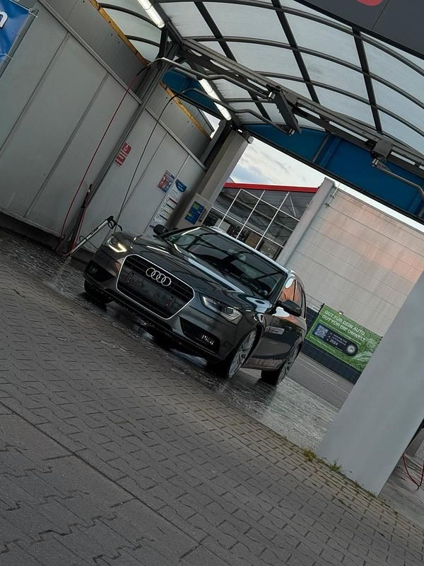 Gebraucht Audi A4 Ambiente 177 PS (130 kW) 2013 Grau Kombi