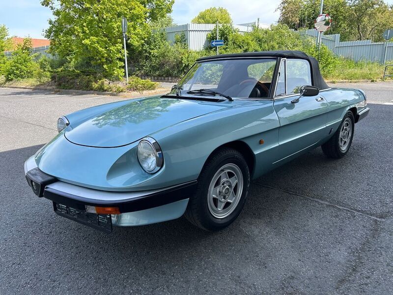 Blau Gebraucht 1984 Alfa Romeo Spider Cabrio | 15.995 € - Bild 1/4