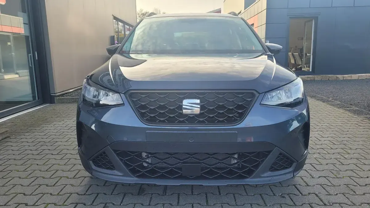 Neu Seat Arona Style 95 PS (69 kW) 2025 Grau magnetic SUV