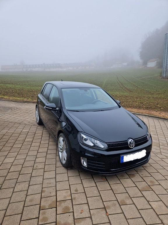 Gebraucht VW Golf VI GTI 122 PS (89 kW) 2011 Schwarz Kleinwagen
