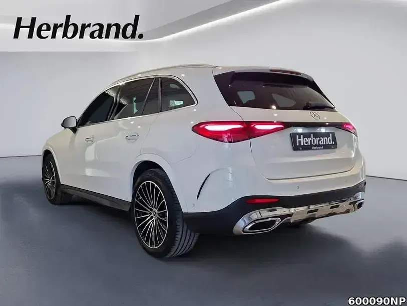 Gebraucht Mercedes GLC300 AMG 269 PS (197 kW) 2025 Unilack polarweiß SUV