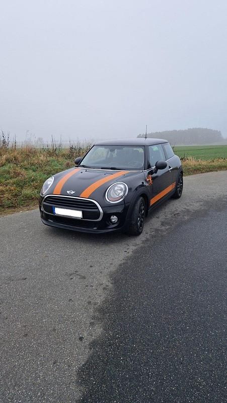 Schwarz Gebraucht 2015 Mini ONE Kleinwagen | 7.950 € (Fairer Preis) - Bild 1/4