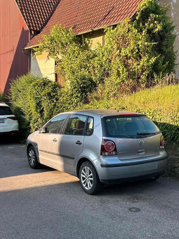 Silber Gebraucht 2009 VW Polo Kleinwagen | 900 € - Bild 1/4