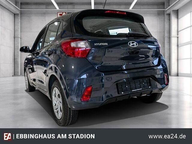 Gebraucht Hyundai i10 Select 86 PS (63 kW) 2024 Aurora grey / met (grau) Kleinwagen