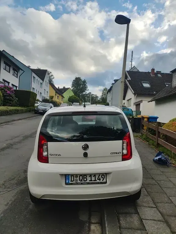 Gebraucht Skoda Citigo 60 PS (44 kW) 2013 Weiß Kleinwagen