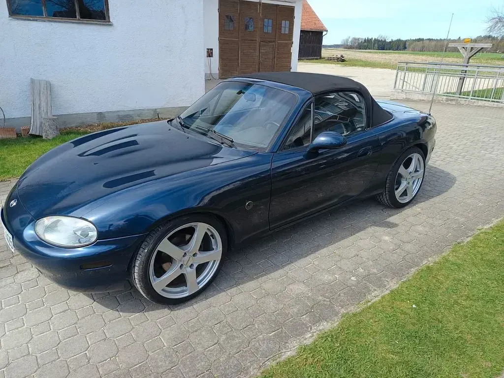 Gebraucht Mazda MX5 110 PS (80 kW) 1998 Blau Cabrio