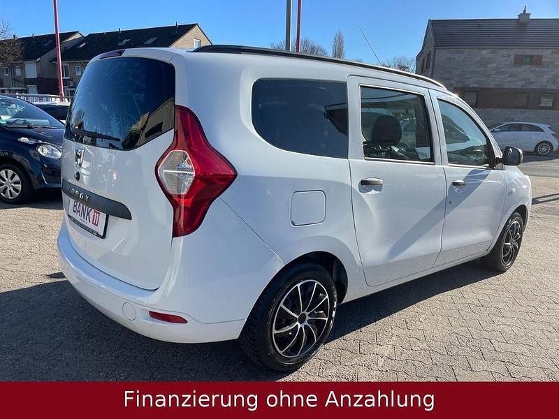 Gebraucht Dacia Lodgy Basis 83 PS (61 kW) 2013 Weiß Van / Kleinbus