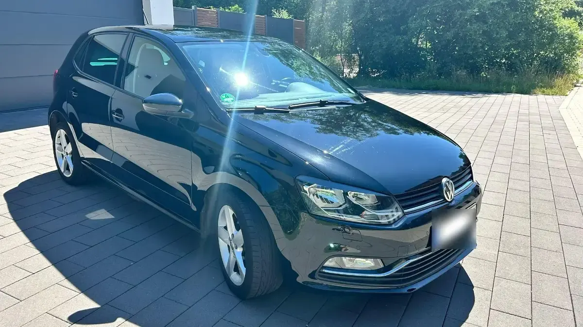 Gebraucht VW Polo 90 PS (66 kW) 2015 Schwarz Kleinwagen